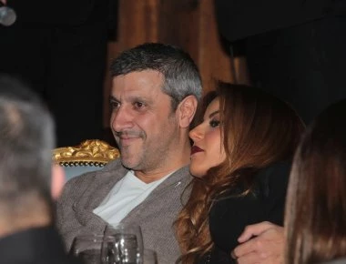 Κώστας Πηλαδάκης: Ξεπερνά το χωρισμό με την Ειρήνη Παπαδοπούλου στην αγκαλιά μελαχρινού μοντέλου! (φωτό)